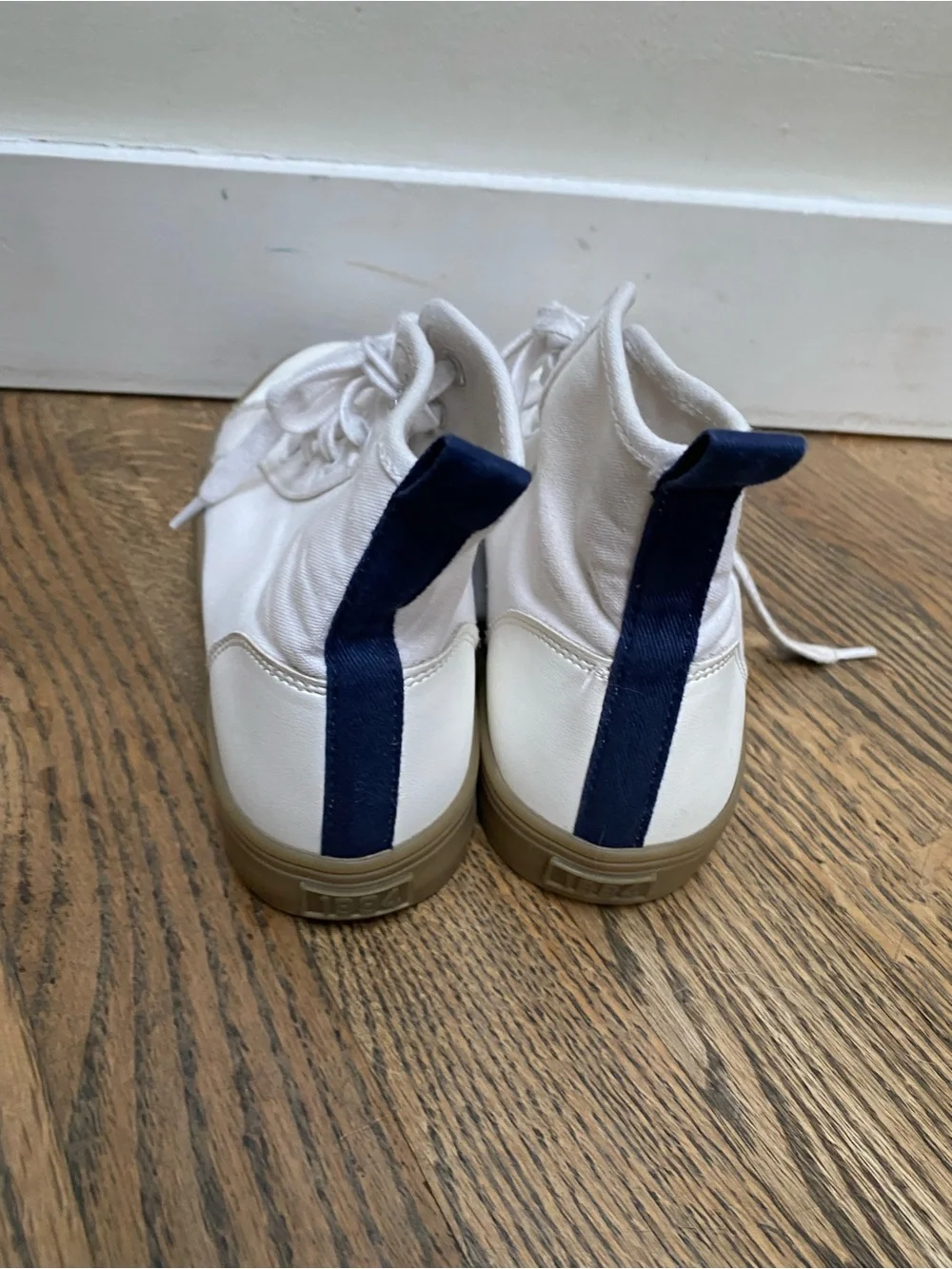 Old Navy White Canvas Hi-Top Canvas Sneakers w/ Gum Sole Kids size 1